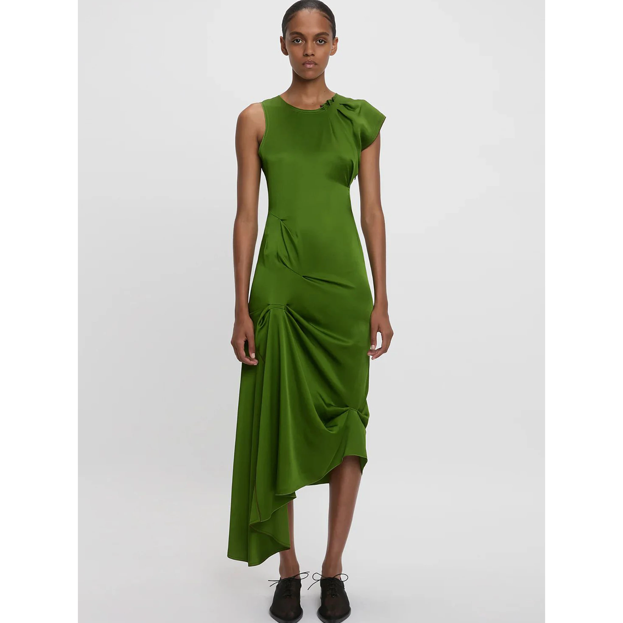 فستان فيكتوريا بيكهام