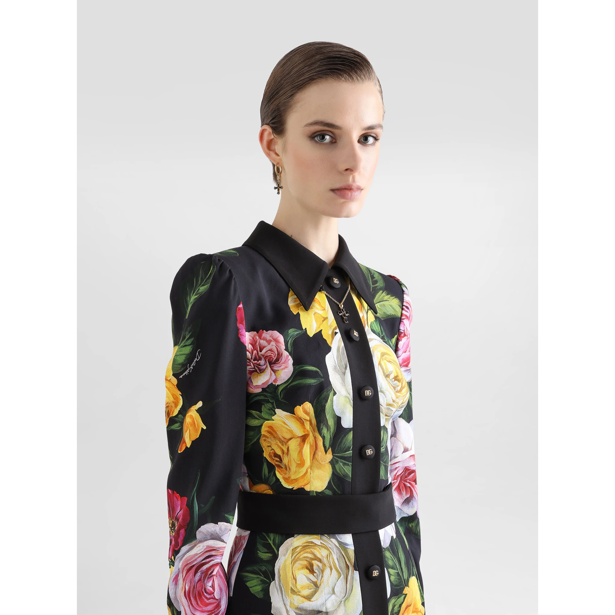 فستان من دولتشي آند غابانا