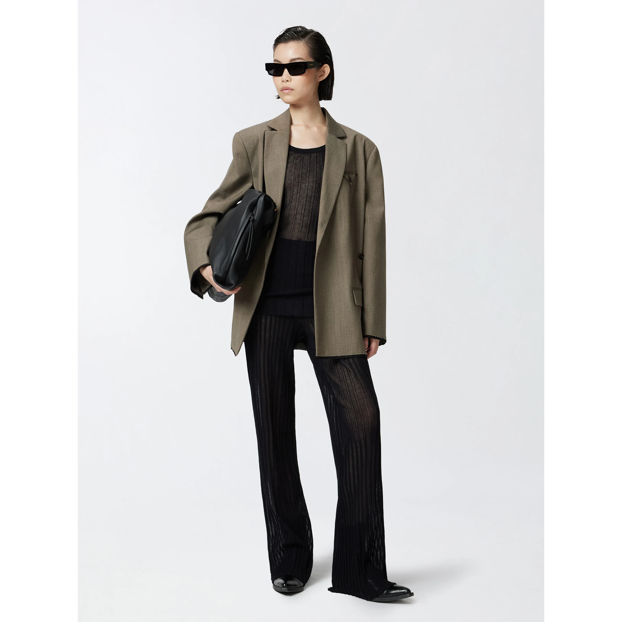 بلوزة بينكو إيفز