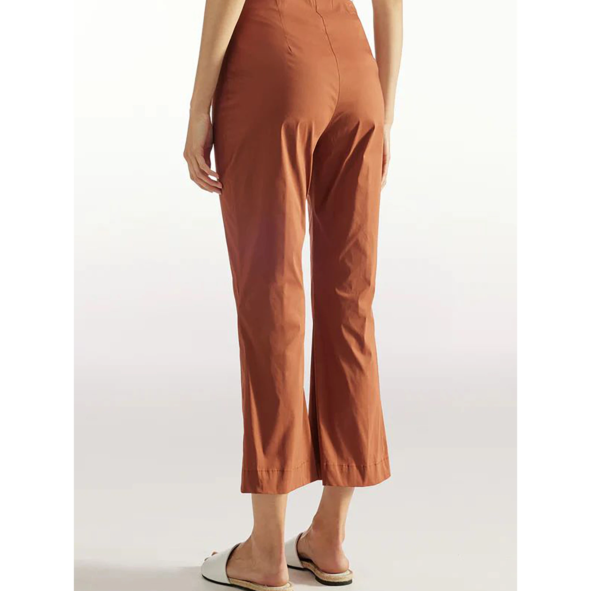 بنطال كونتي خفيف الوزن