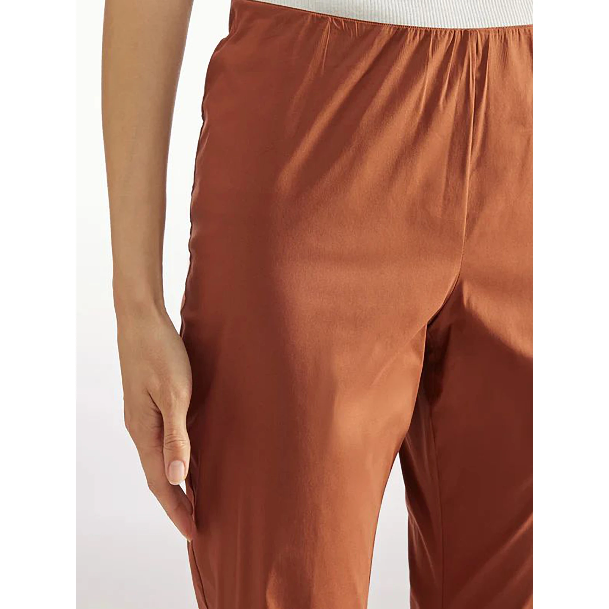 بنطال كونتي خفيف الوزن