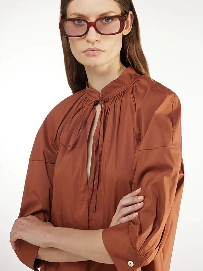 بلوزة ليفيانا كونتي