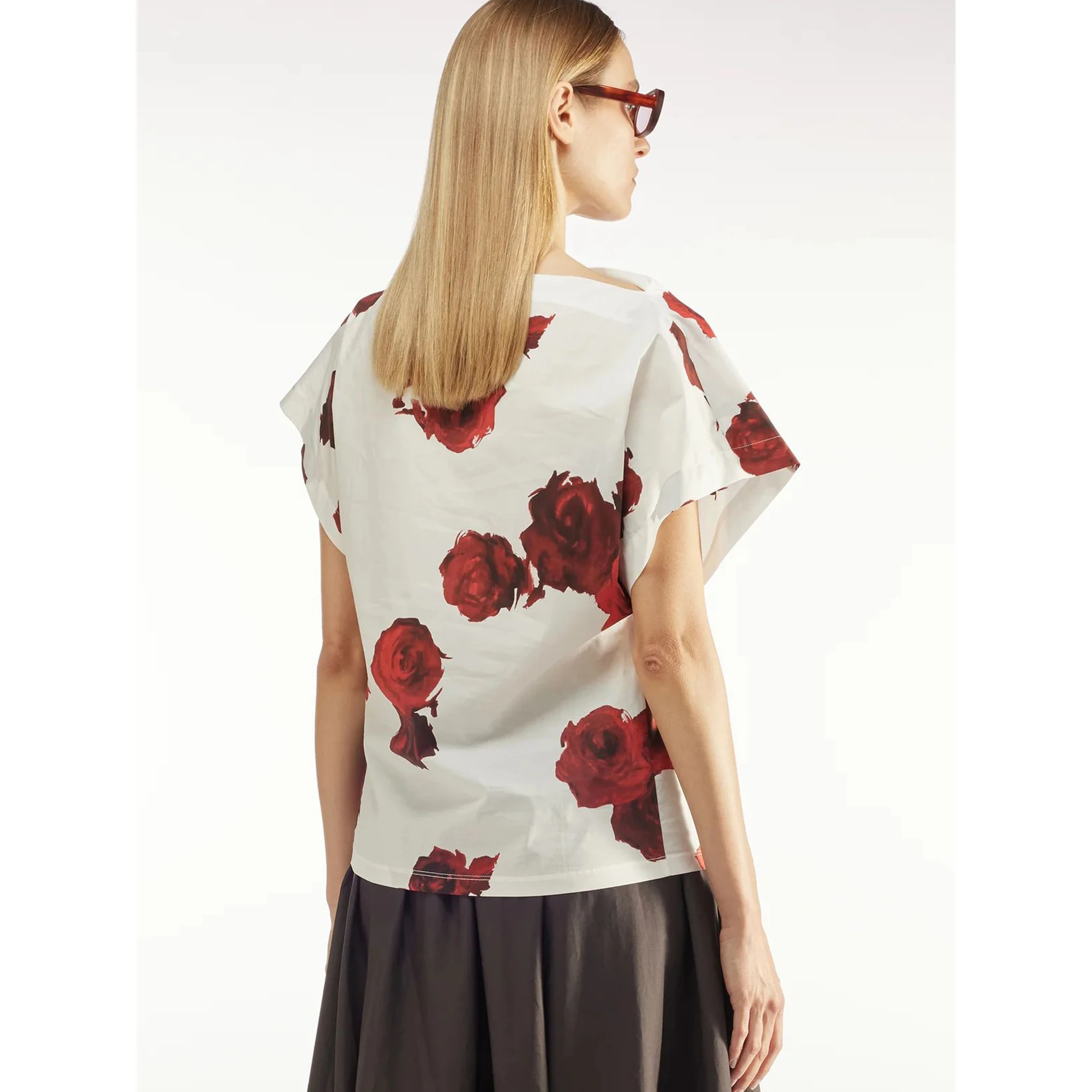 بلوزة ليفيانا كونتي