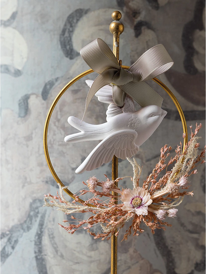 MATHILDE M fragrant floral wreath - Marquise