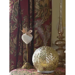 MATHILDE M golden stand for scented decor