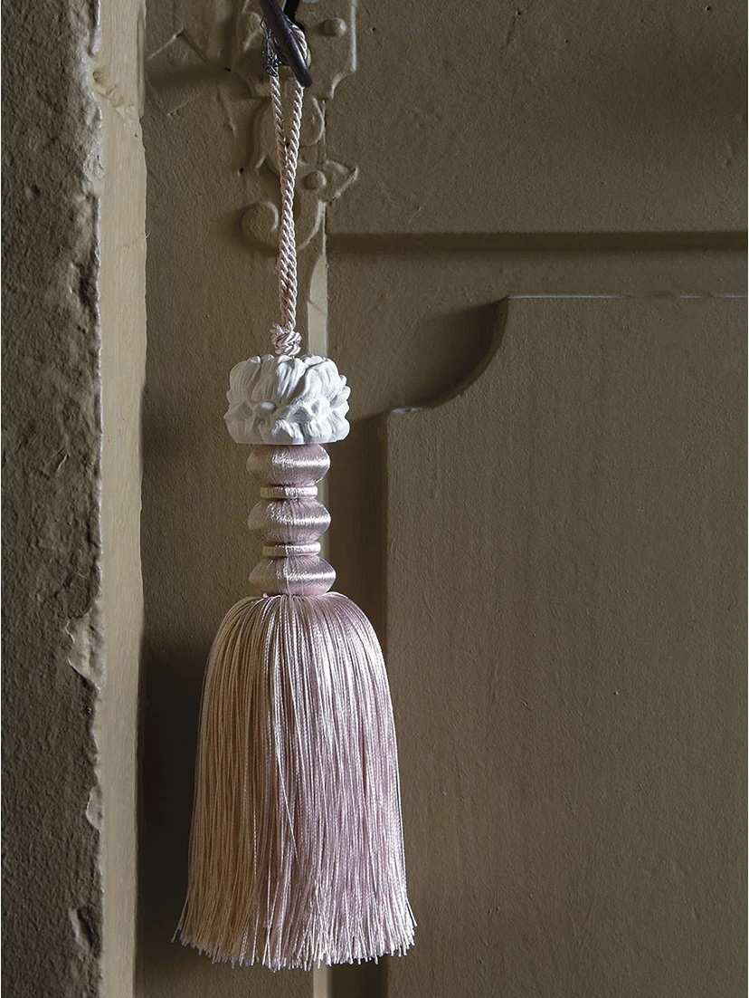 MATHILDE M scented pompon - Marquise