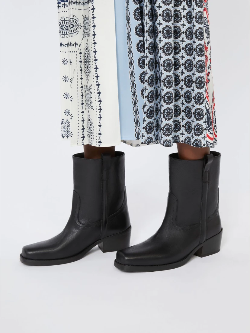 WEEKEND MAX MARA RANCH boots