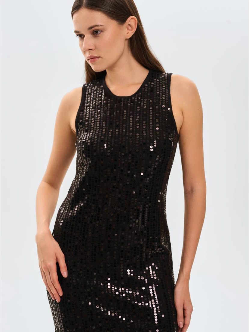 مساعد ملابس ماريلا