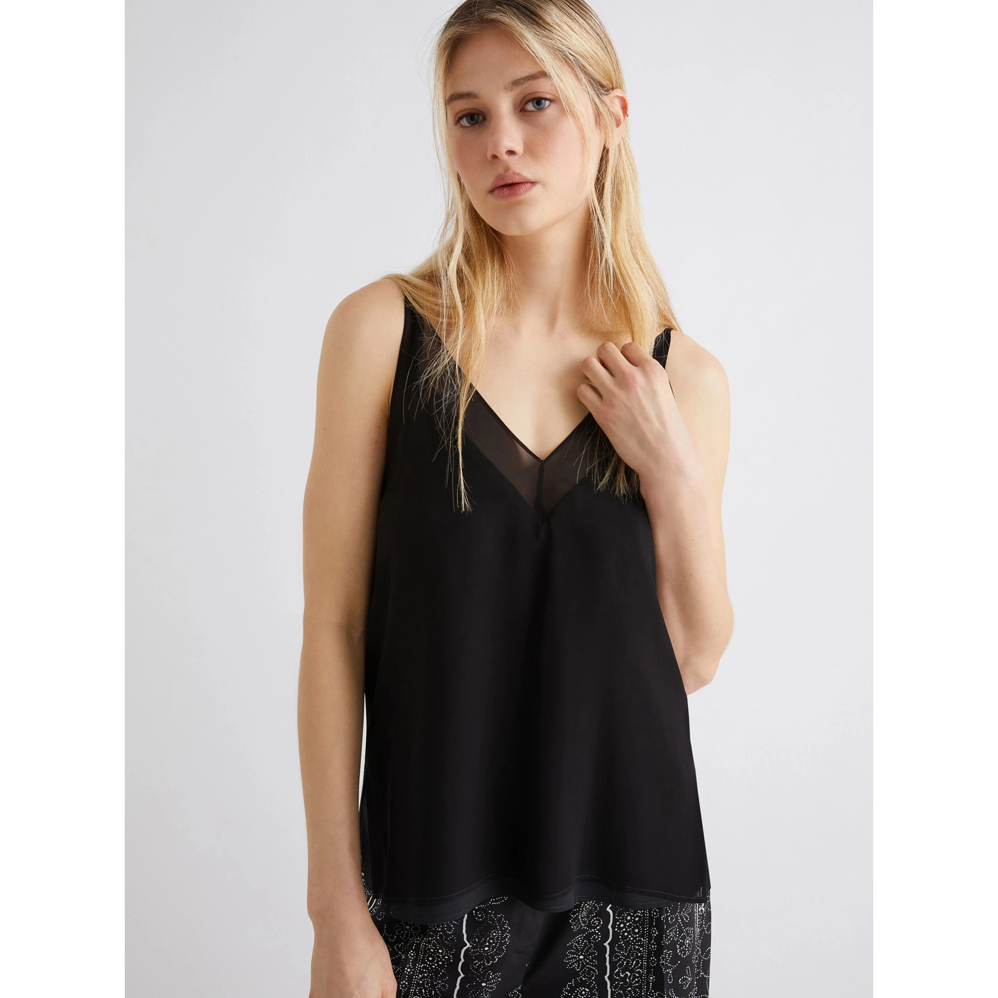 بلوزة ماريلا دانيال