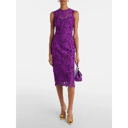 فستان من دولتشي آند غابانا