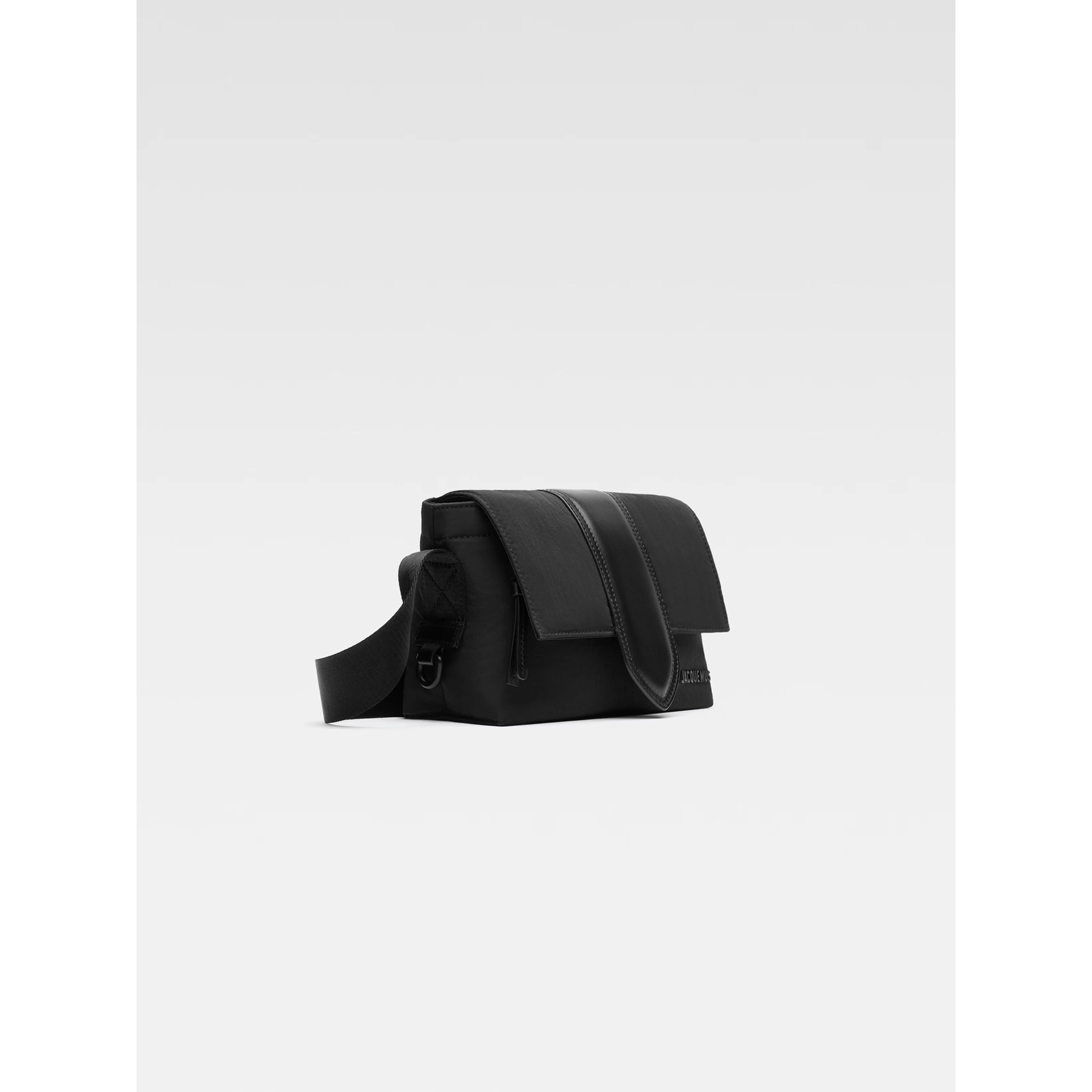 JACQUEMUS bag