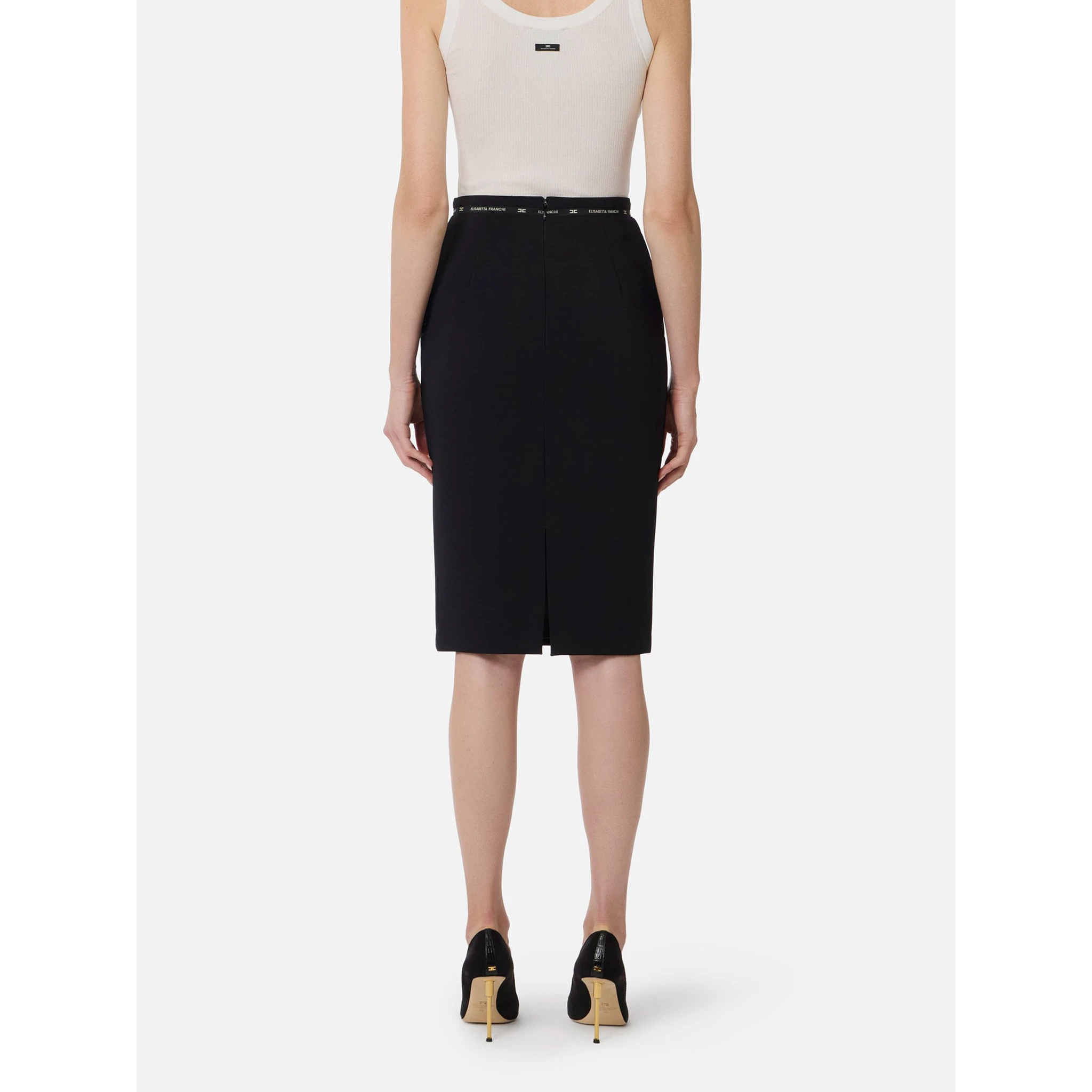 تنورة إليزابيتا فرانشي