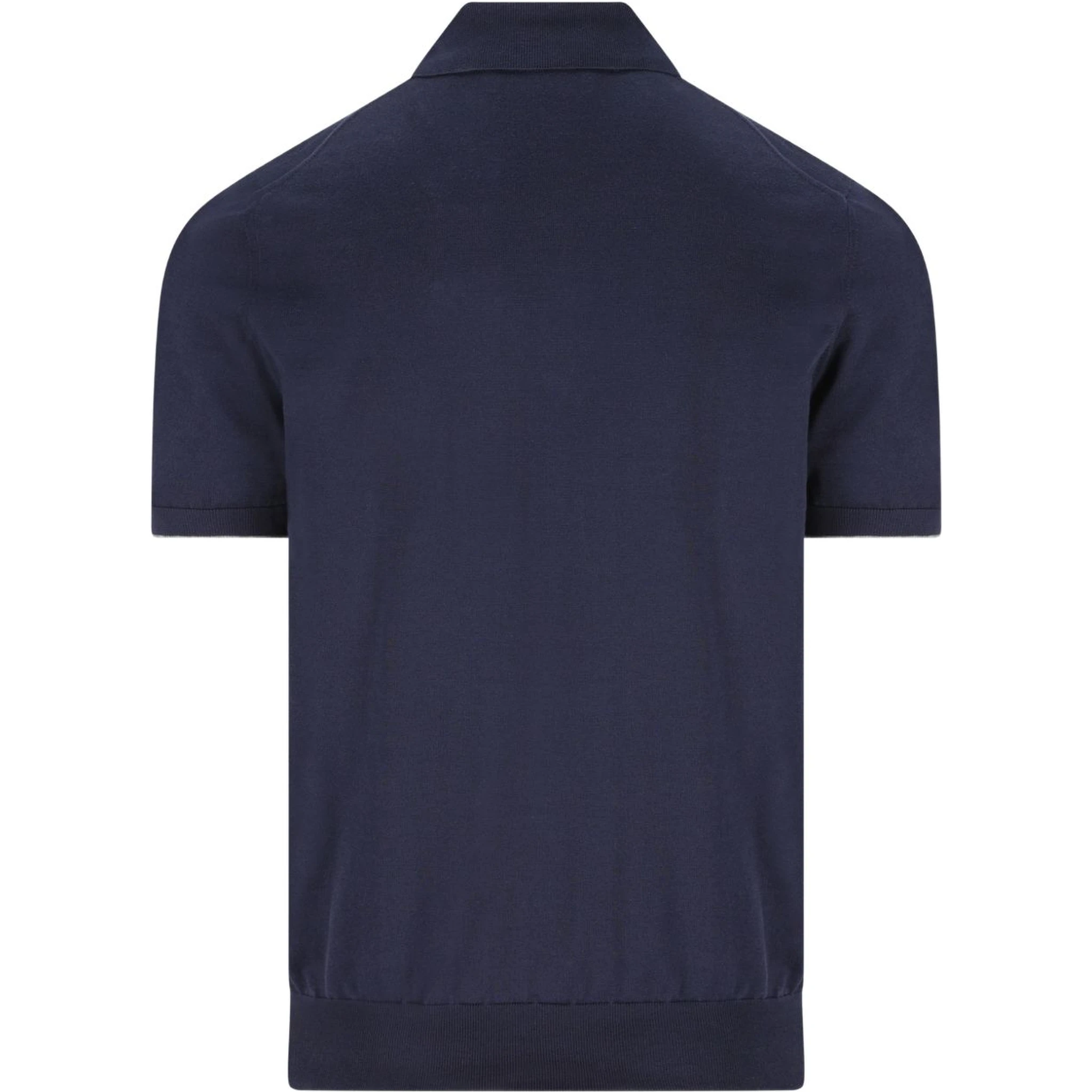 قمصان برونيلو كوتشينيللي وقمصان بولو زرقاء