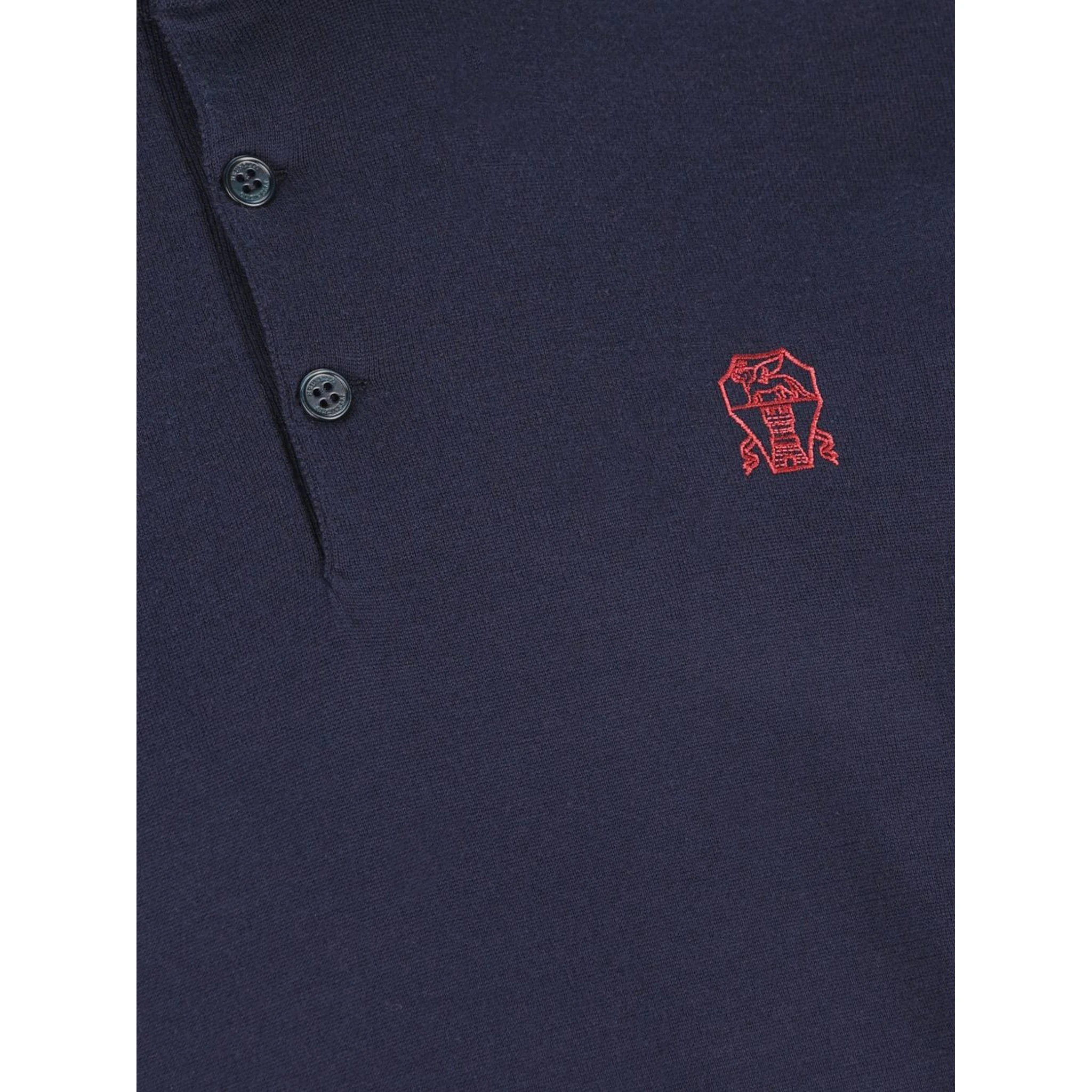 قمصان برونيلو كوتشينيللي وقمصان بولو زرقاء