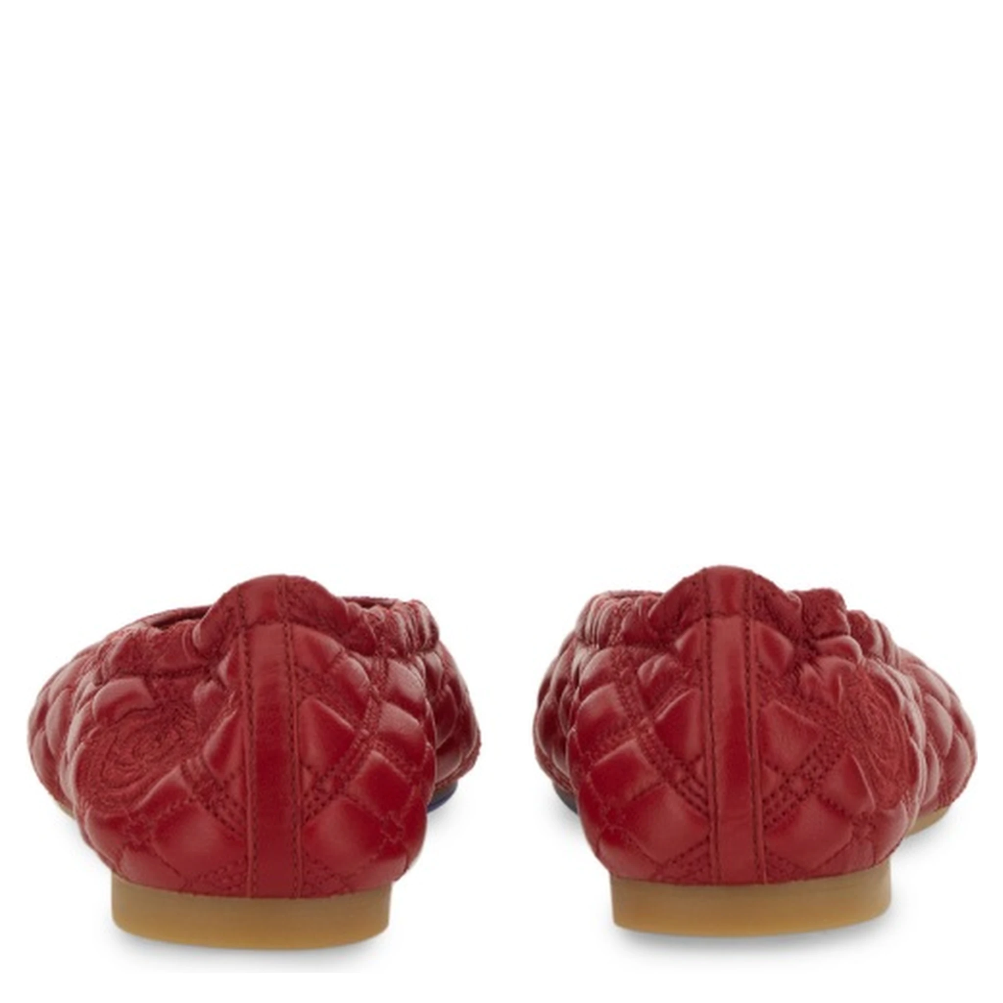 راقصة باليه جلدية