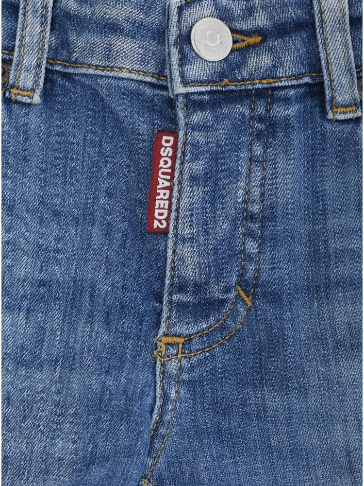 Jennifer Blue Jeans with Ripped Details and Logo Patch on the Rear in Denim Girl alternative