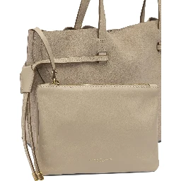 Shoulder bags