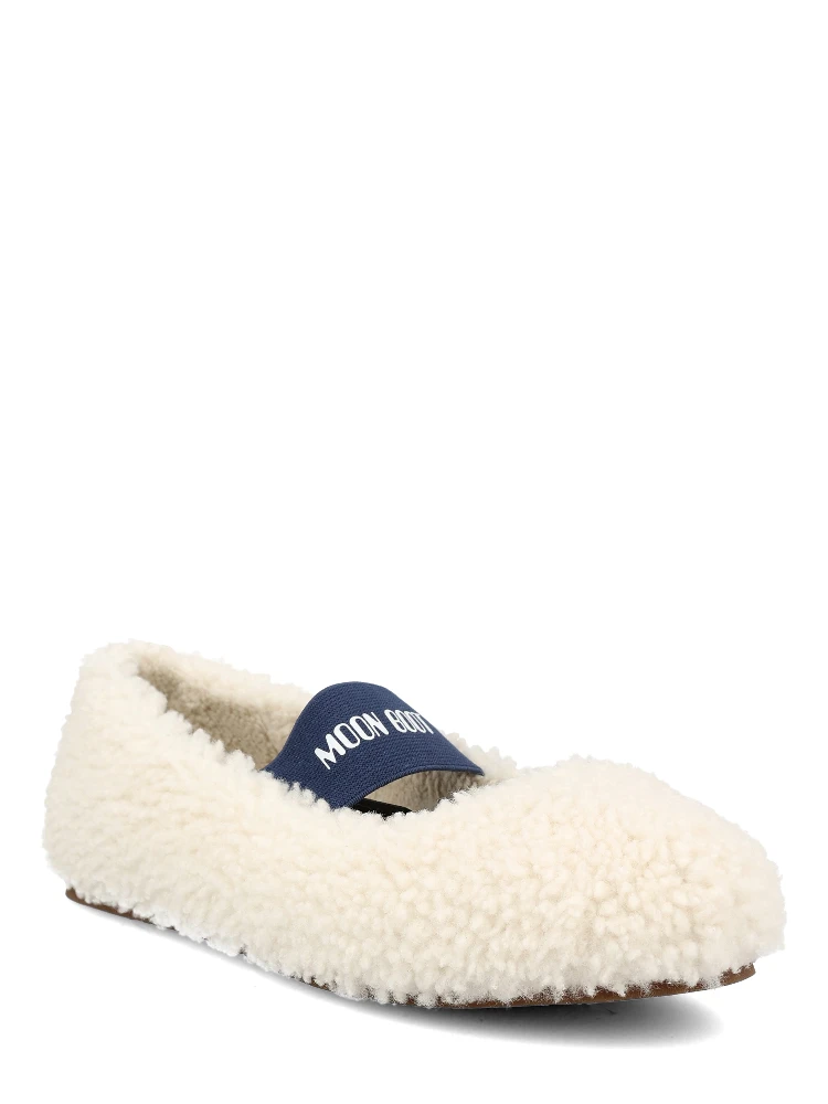 Moon Boot Flat shoes White alternative