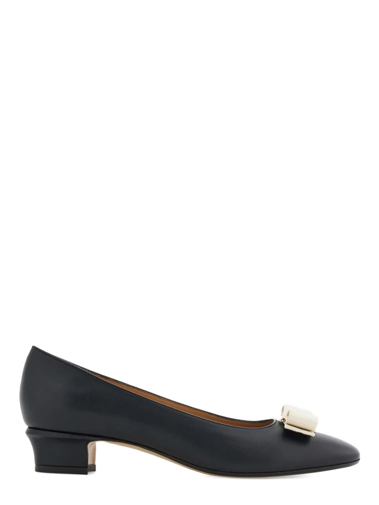 Ferragamo With Heel Black