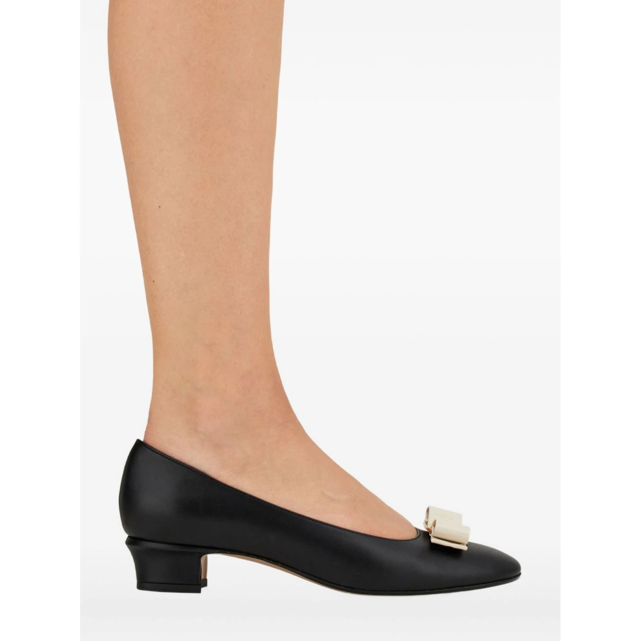 Ferragamo With Heel Black