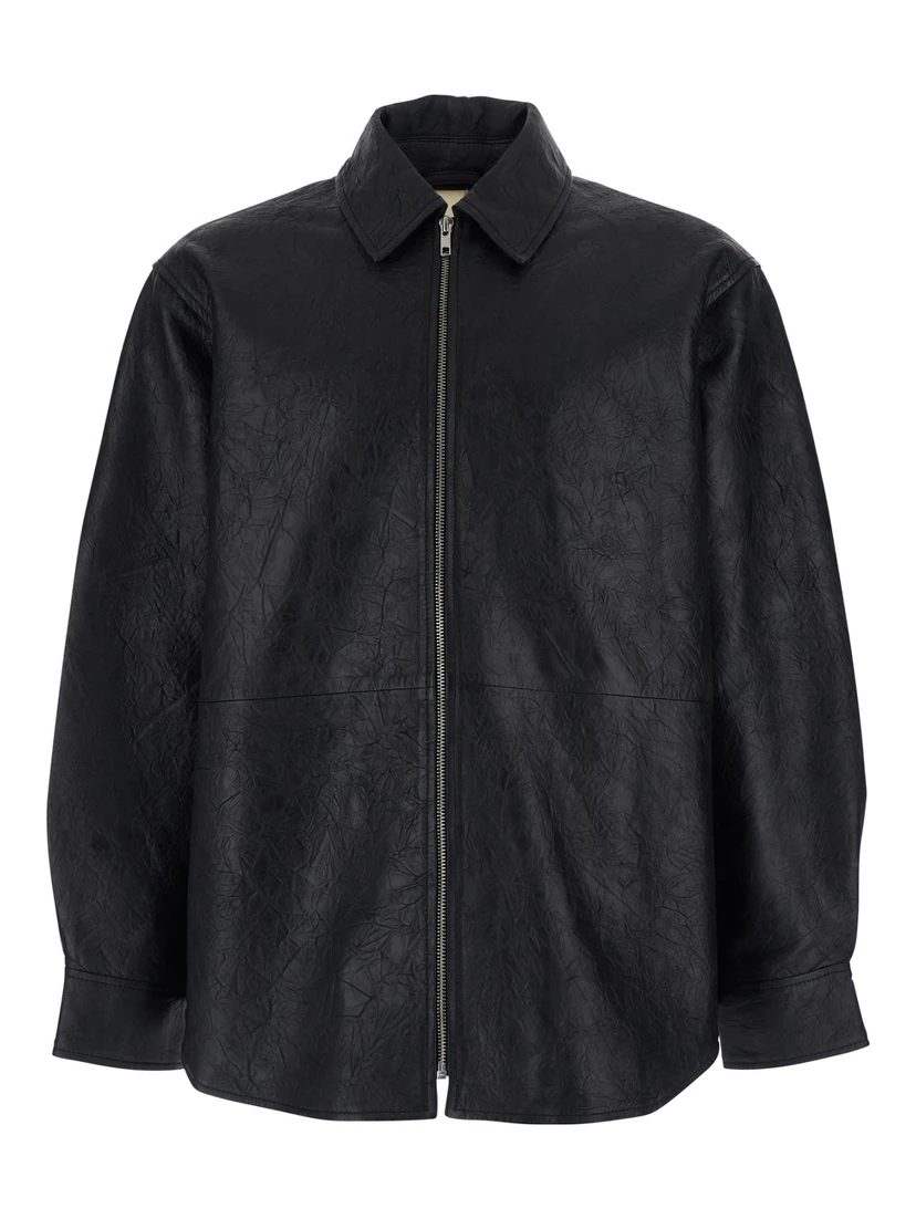 جاكيت أسود بياقة كلاسيكية وتأثير مجعد من الجلد للرجال