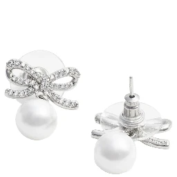 Silver Colored Earings with Bow Silhouette and Pearl Embellishment in Copper Woman