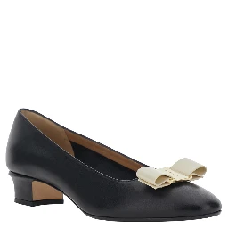 حذاء فارا 2.0 أسود بكعب منخفض عريض وشعار في المقدمة من الجلد للنساء