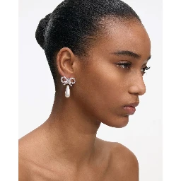 Silver Colored Earings with Bow Design and Pearl Pendant in Copper Woman