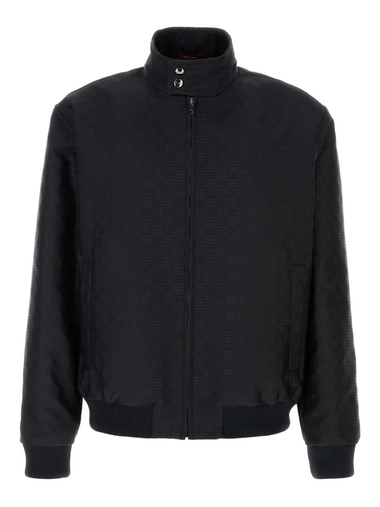 قاذفة قنابل