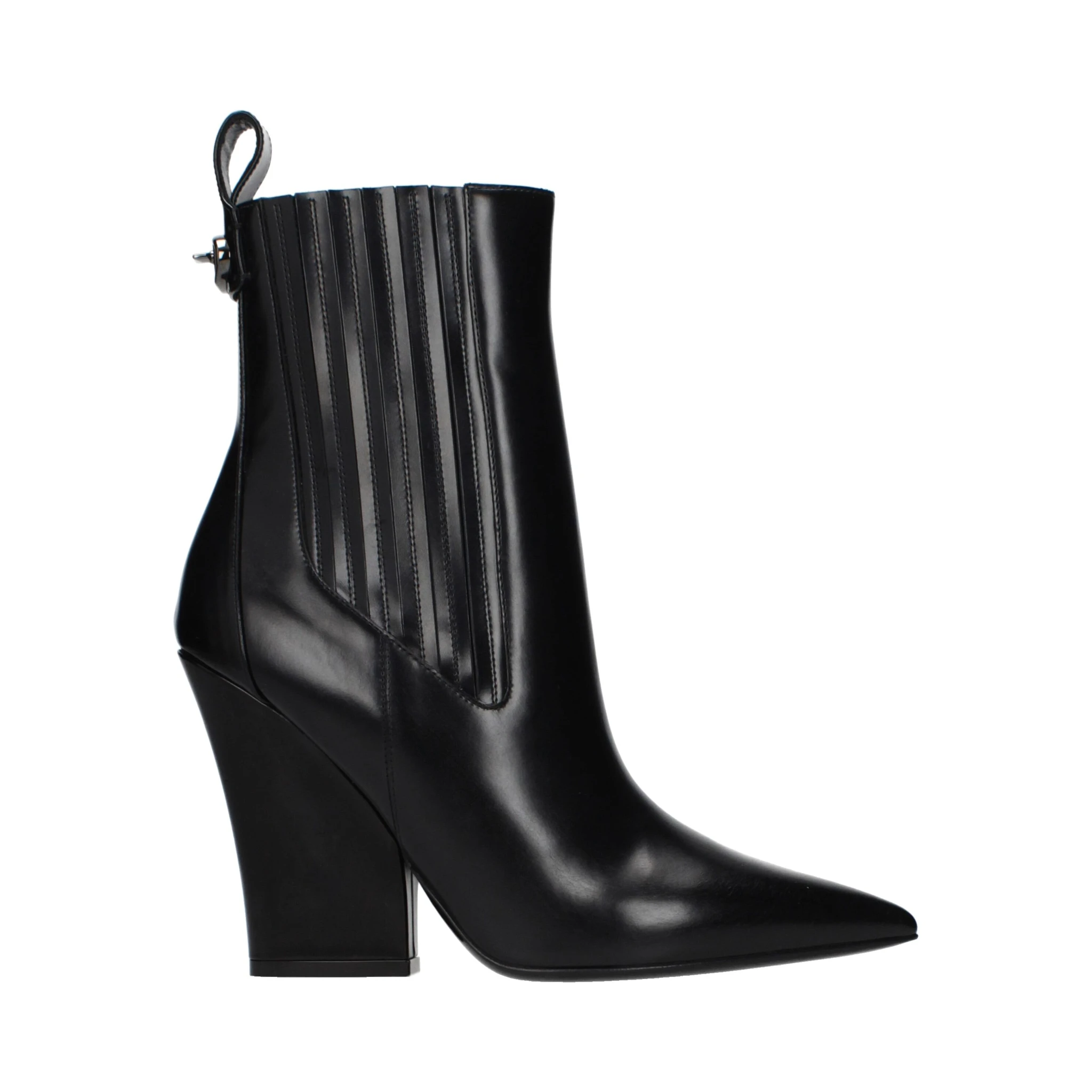 حذاء كاحل من الجلد الأسود