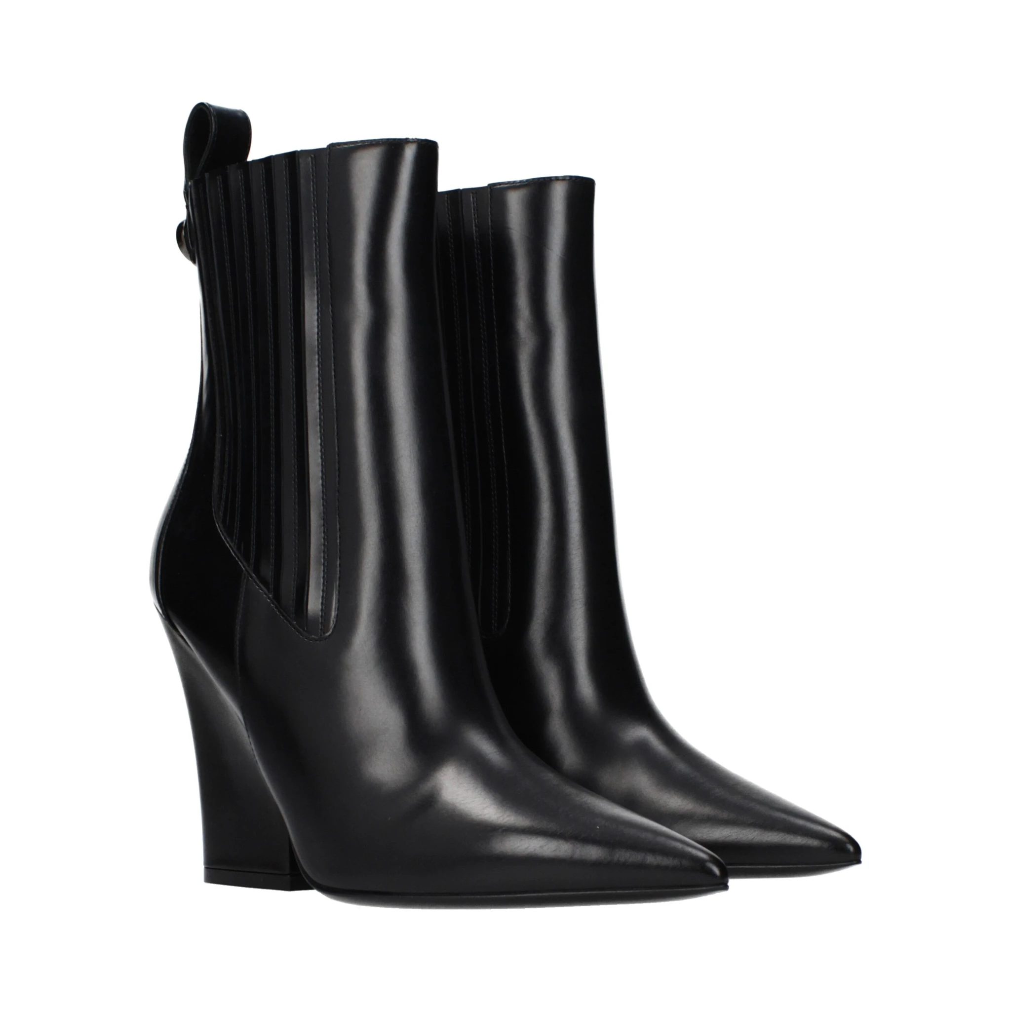 حذاء كاحل من الجلد الأسود