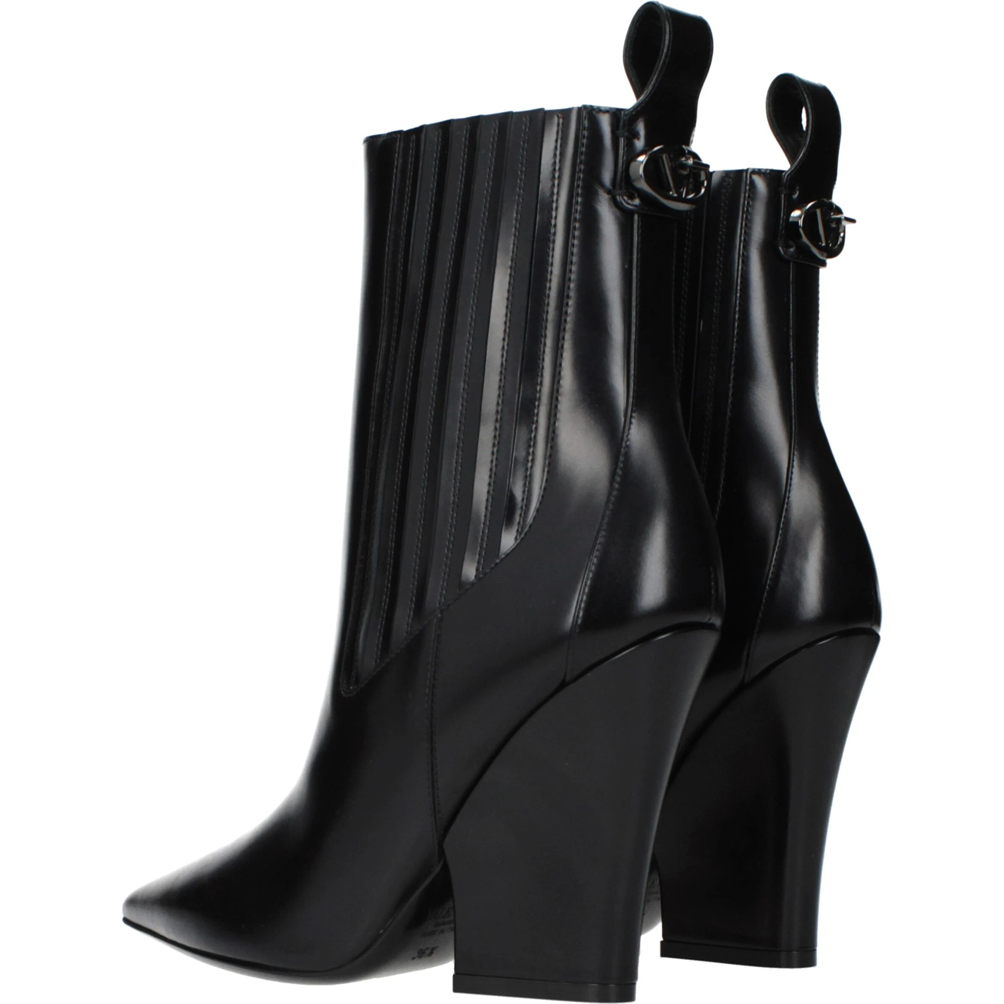 حذاء كاحل من الجلد الأسود