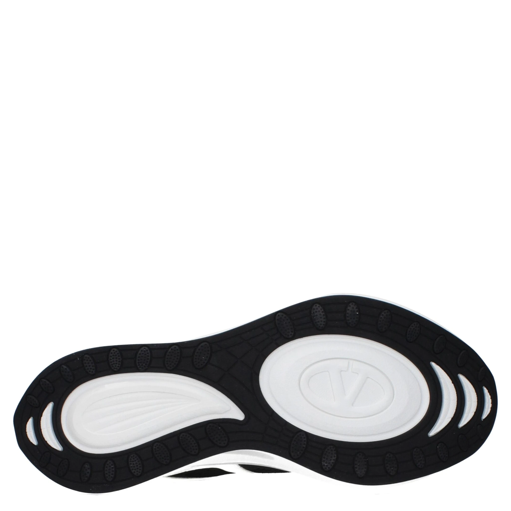 حذاء رياضي أبيض من القماش