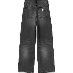 بنطلون كارهاارت قيد التطوير