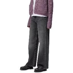 بنطلون كارهاارت قيد التطوير