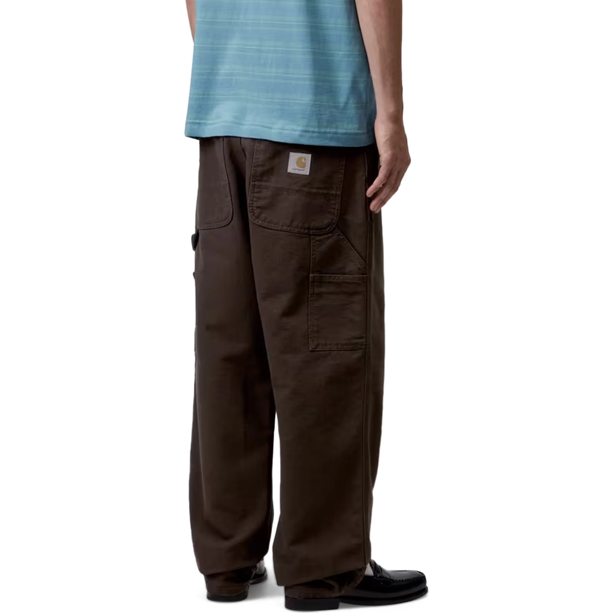 بنطلون كارهاارت قيد التطوير