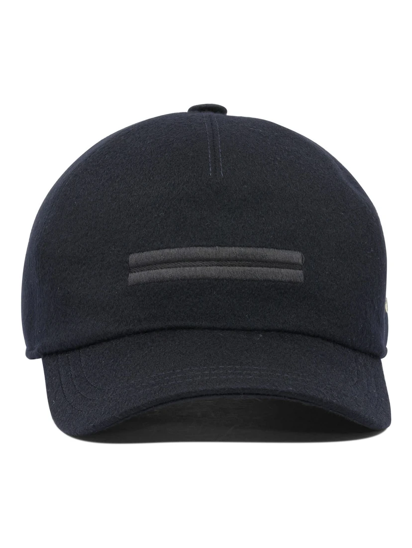 Baseball hat with logo