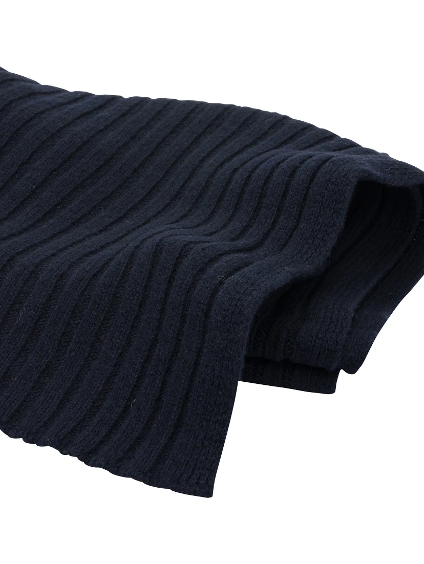 Cashmere scarf