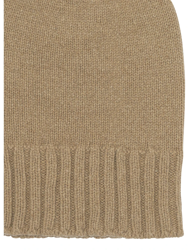 Beanie in cashmere alternative