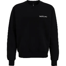 كنزة رياضية بشعار