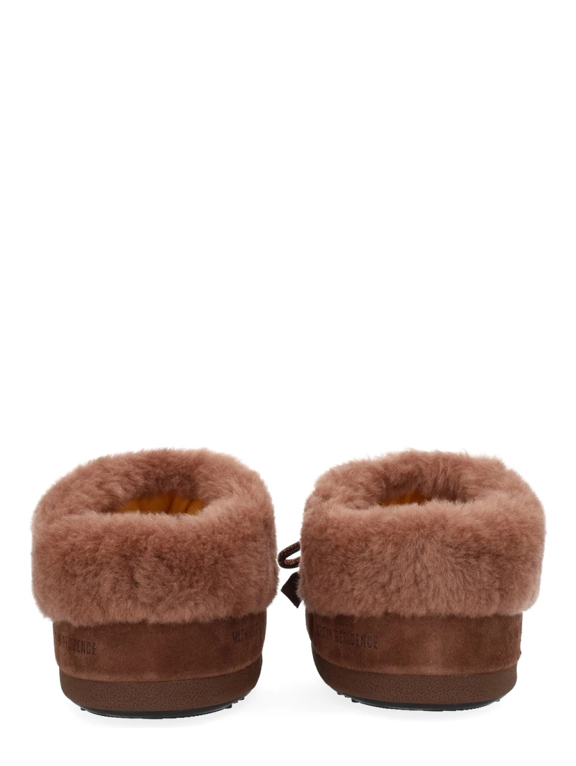 حذاء "MULE EVX CHALET MOON BOOT X GUEST IN RESIDENCE"