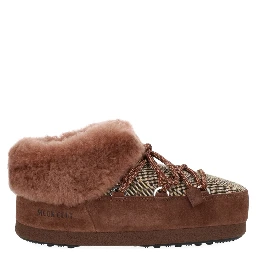 حذاء "MULE EVX CHALET MOON BOOT X GUEST IN RESIDENCE"