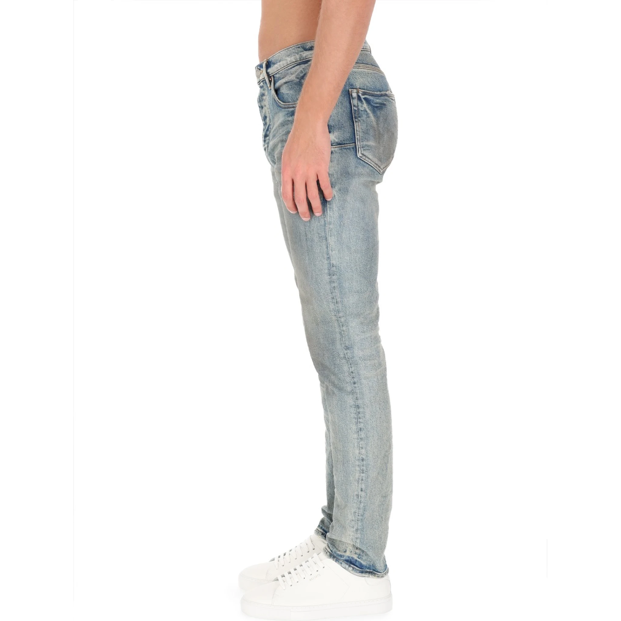JEANS IN DENIM