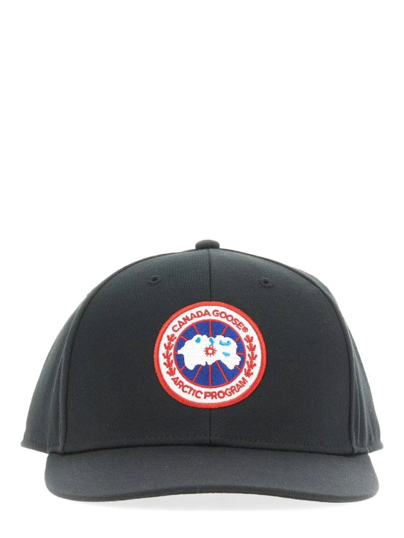 BASEBALL HAT WITH LOGO PATCH