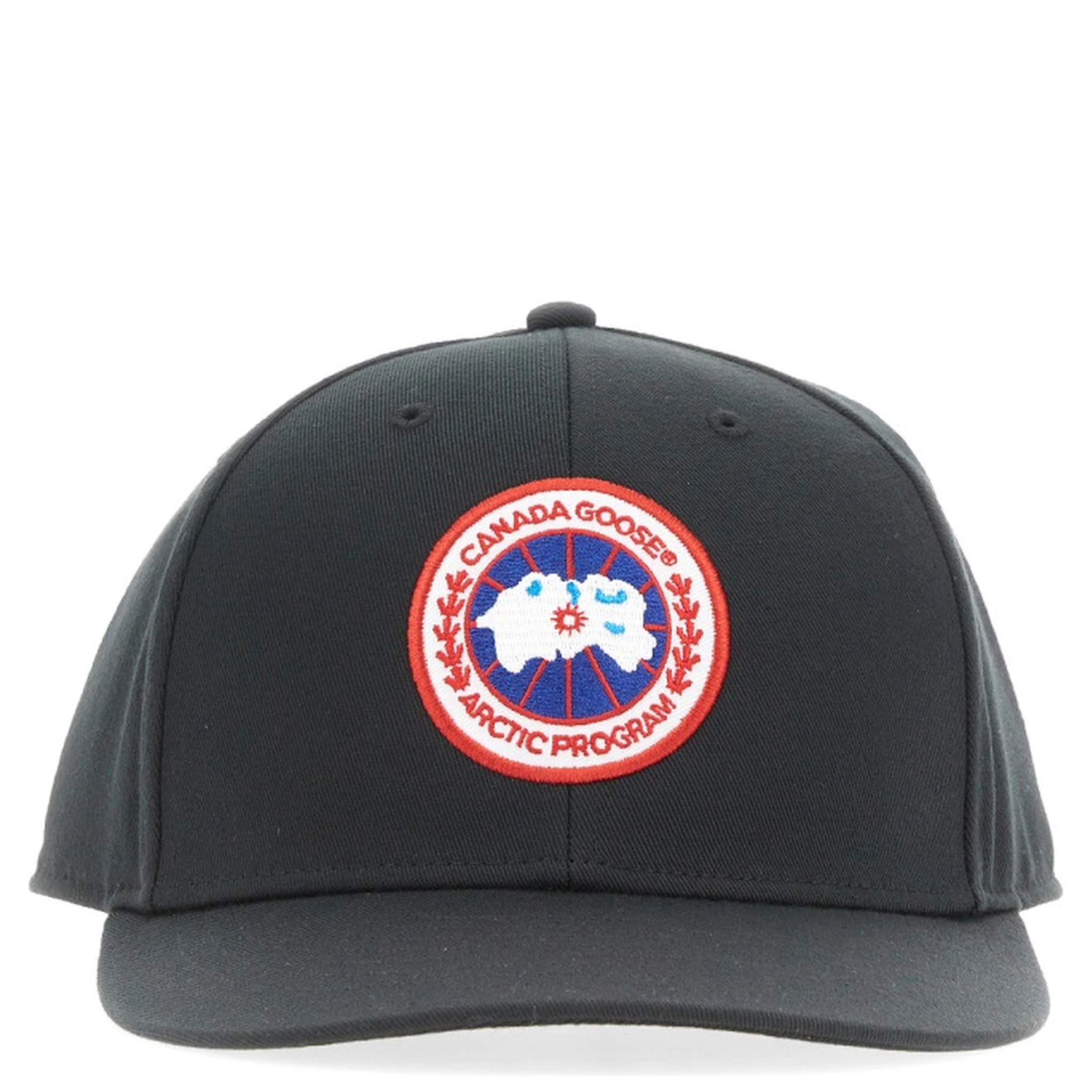 BASEBALL HAT WITH LOGO PATCH