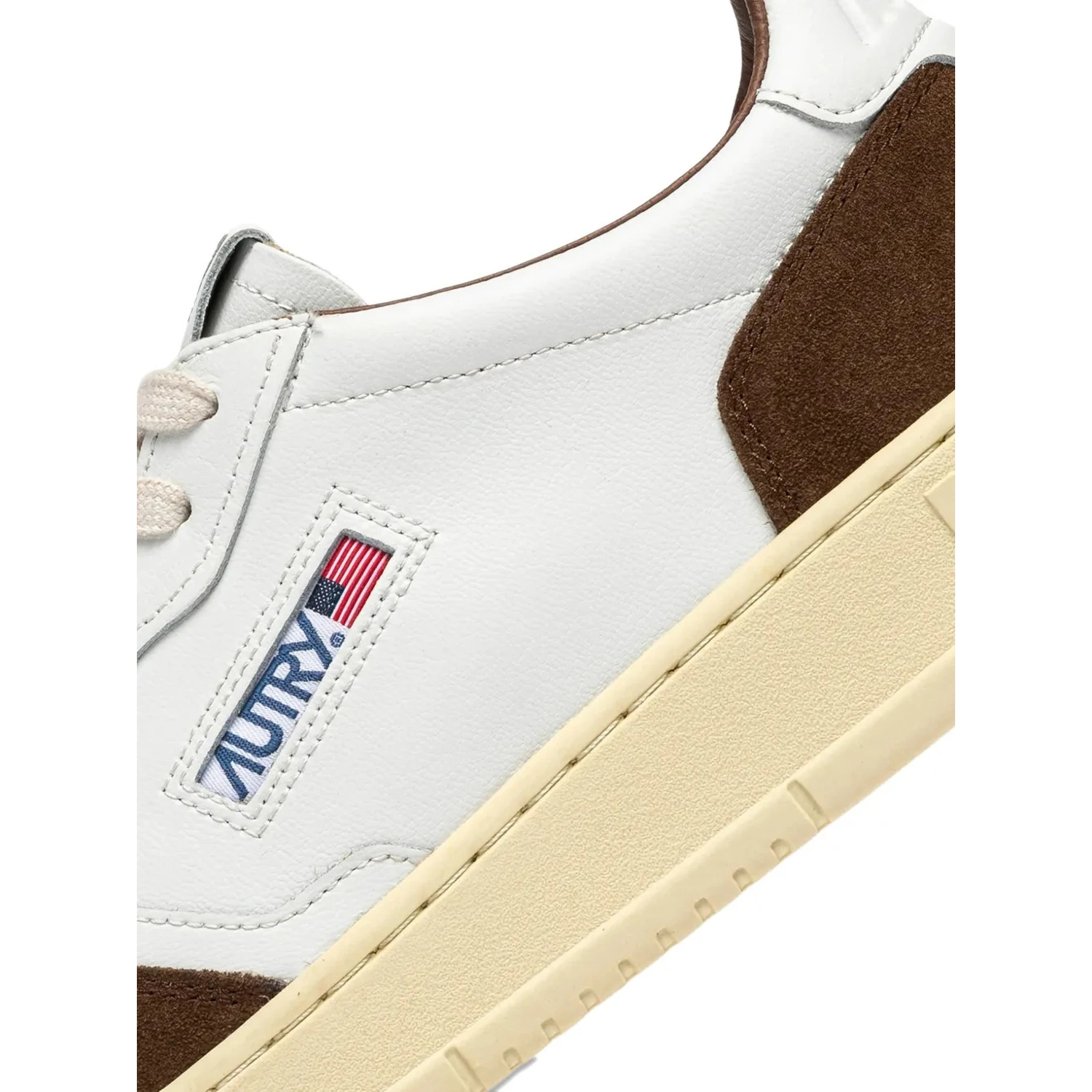 logo-patch leather sneakers