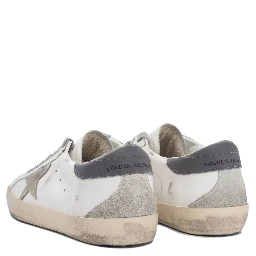 أحذية رياضية "سوبر ستار"