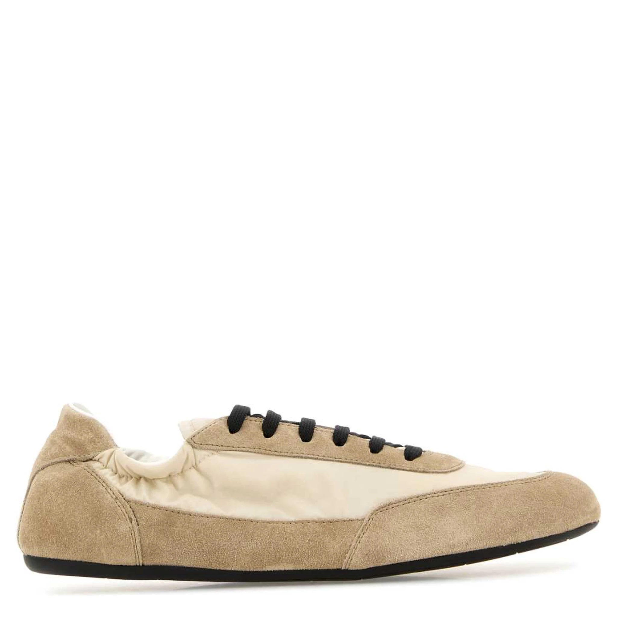 أحذية نسائية