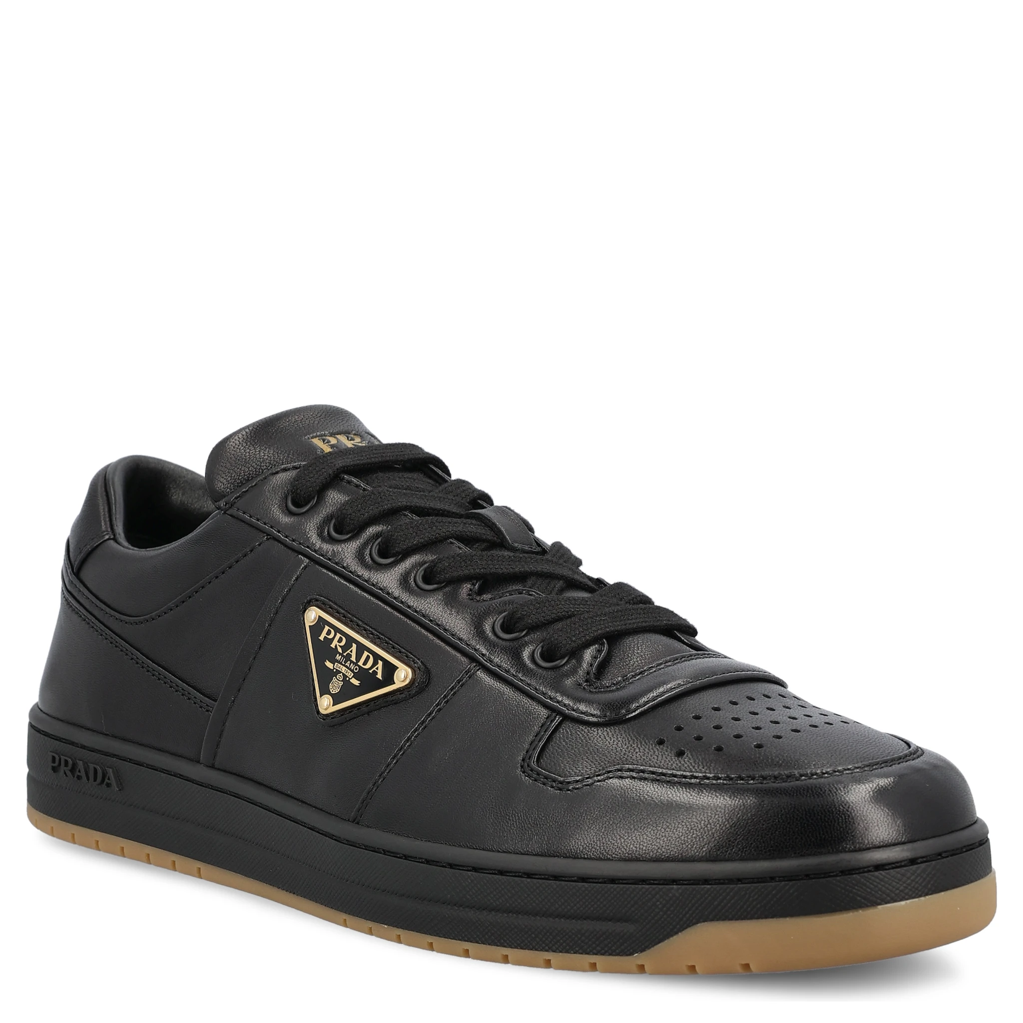 حذاء رياضي أسود من برادا