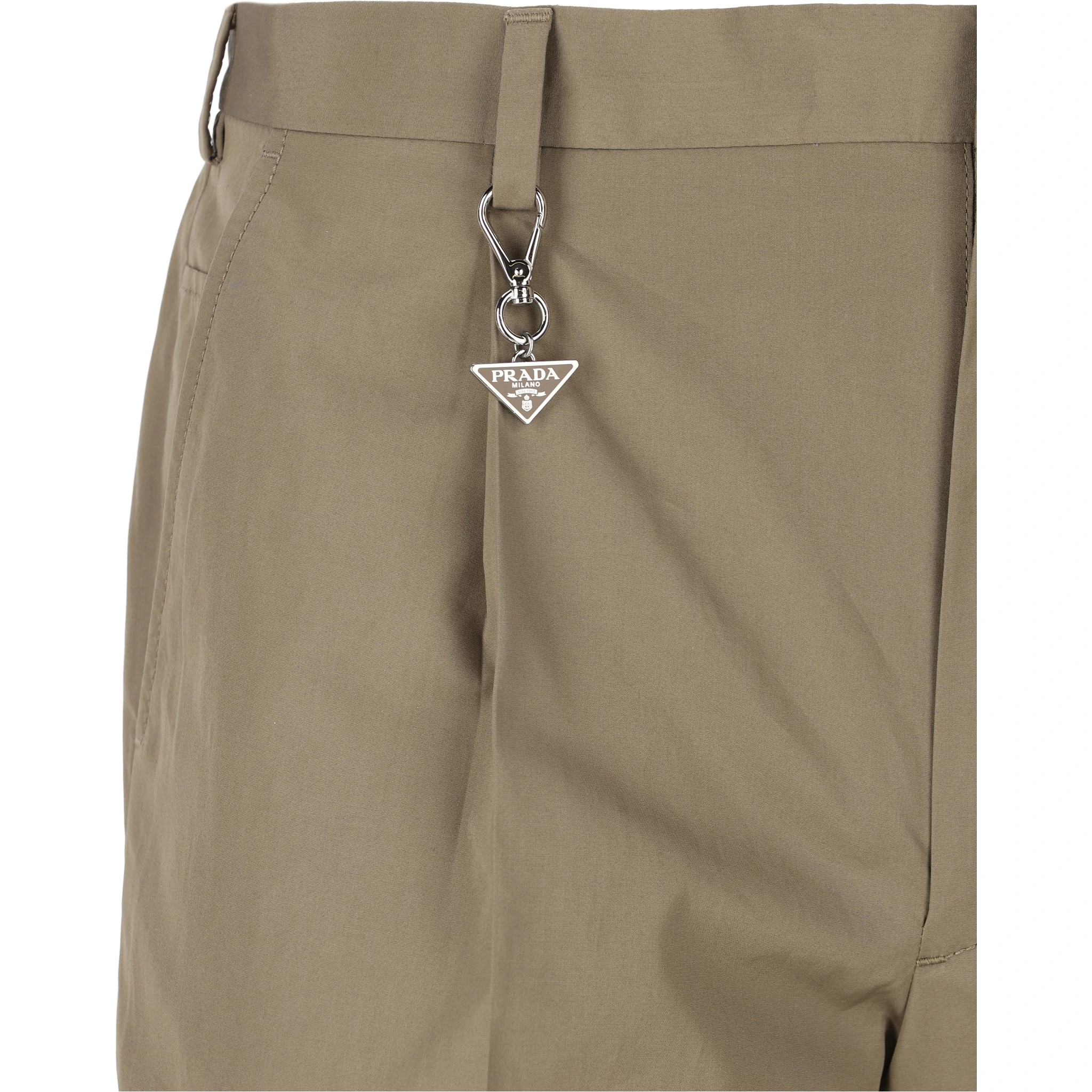 ملابس برادا الجاهزة